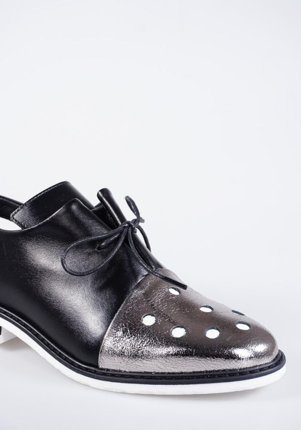 Scarpe basse in pelle da donna di Le Bohémien
