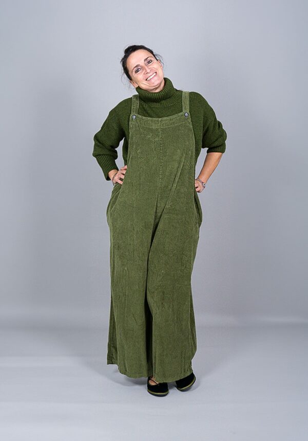 Maxi salopette in velluto a coste color militare