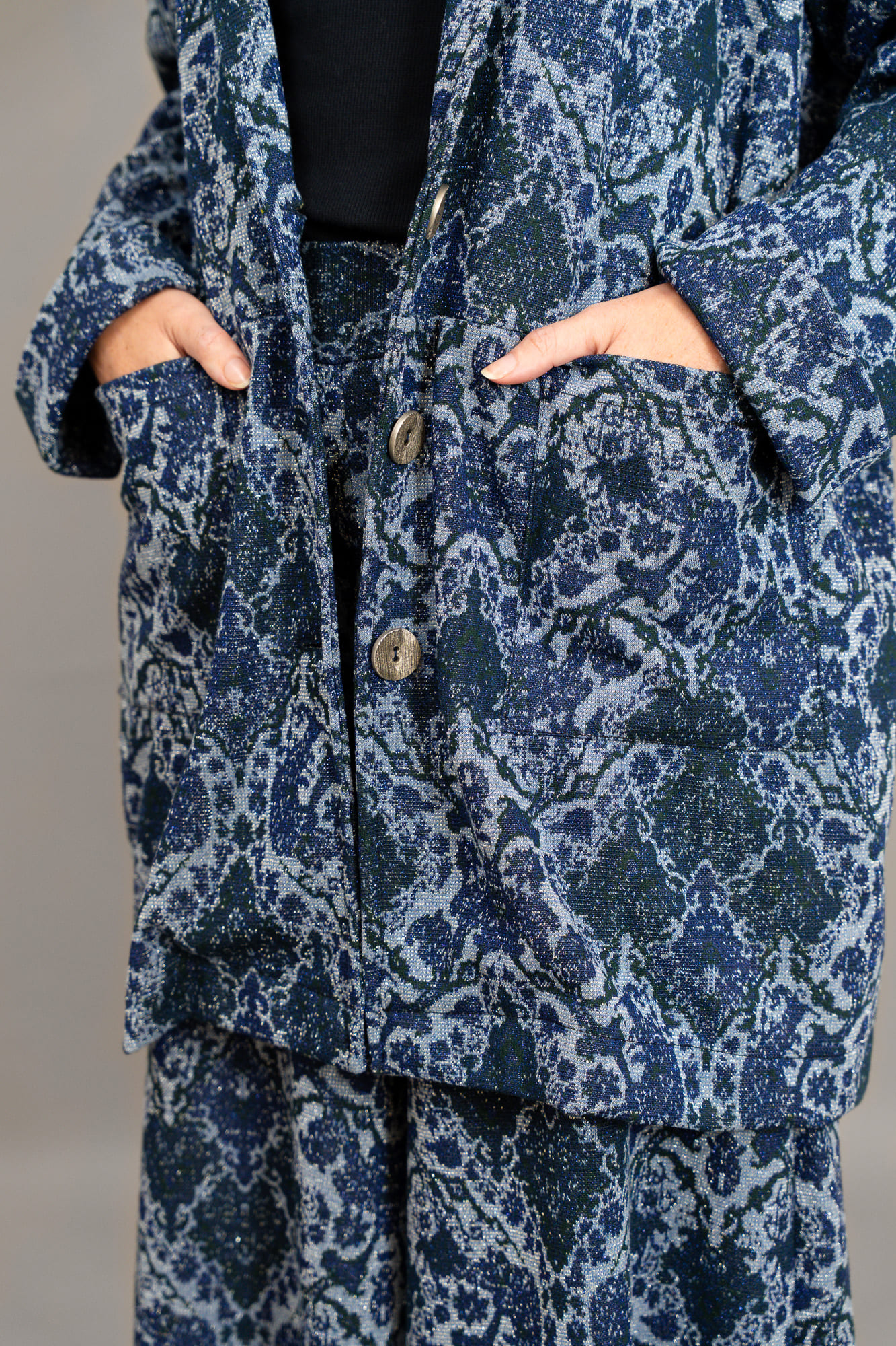 kaban jacquard colore blu indossato-1 kaban jacquard colore blu indossato-1