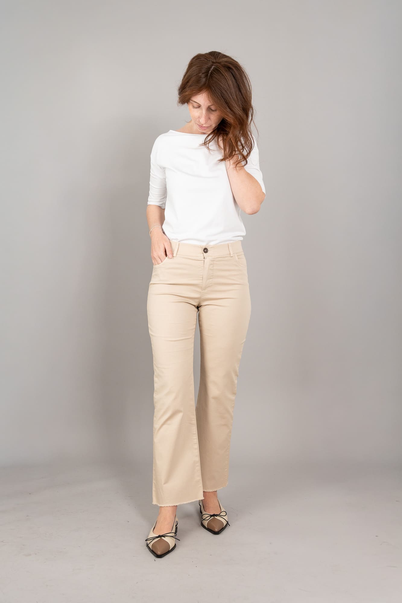 pantalone trombetta lilli colore sabbia pantalone trombetta lilli colore sabbia