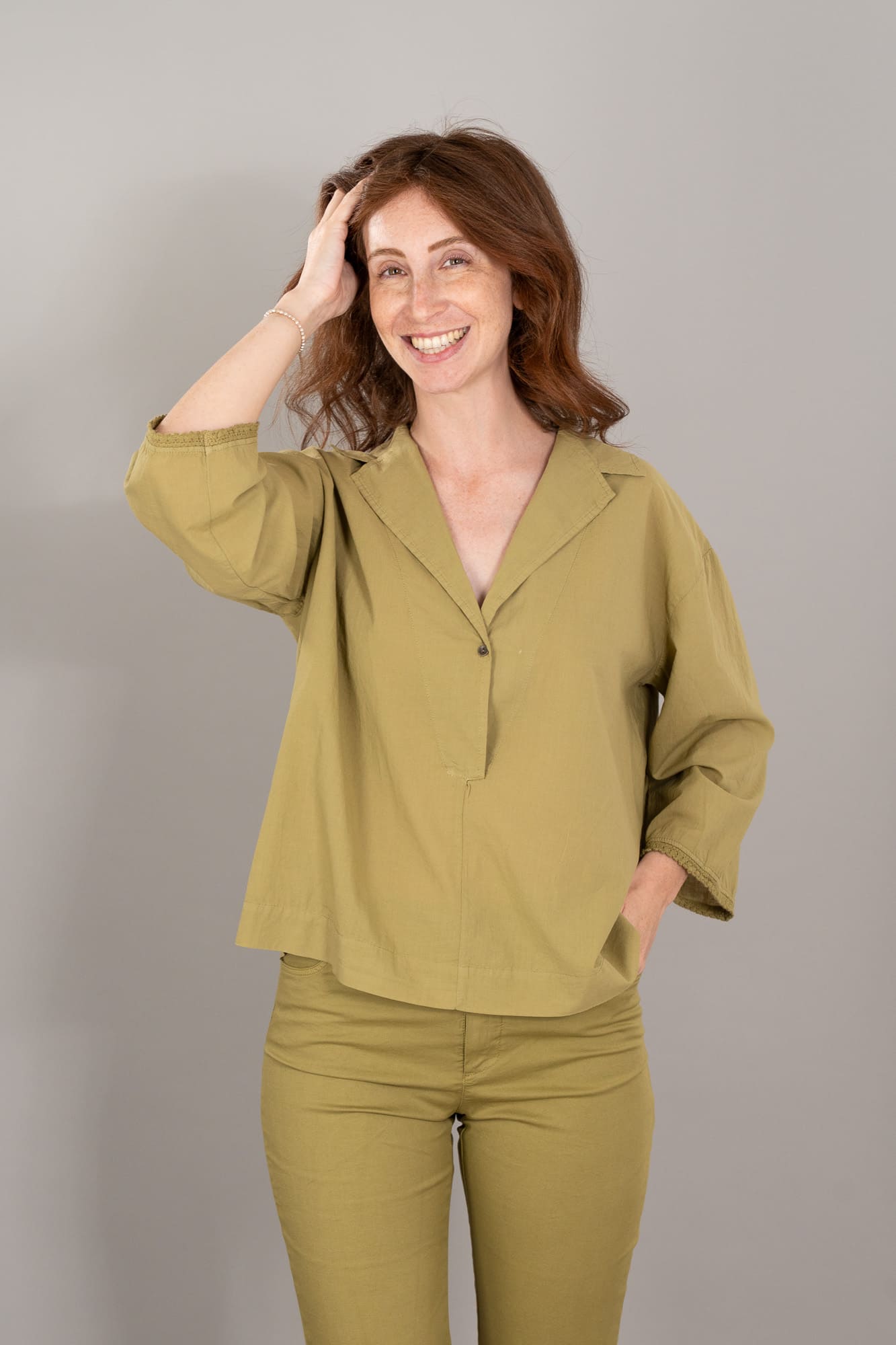 pantalone trombetta lilli colore salvia pantalone trombetta lilli colore salvia