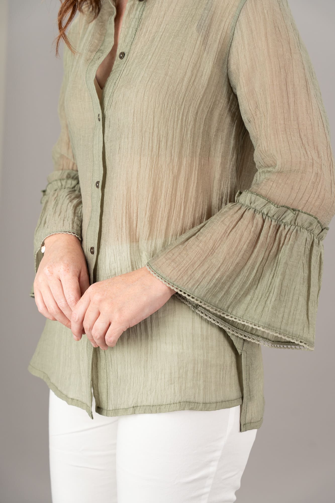 Camicia coreana romantica goffrata colore salvia Camicia coreana romantica goffrata colore salvia