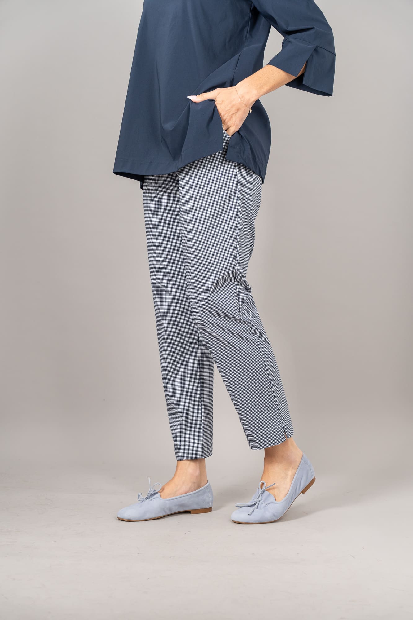 Pantalone sigaretta flora vichy colore blu-dettagli di capogiro