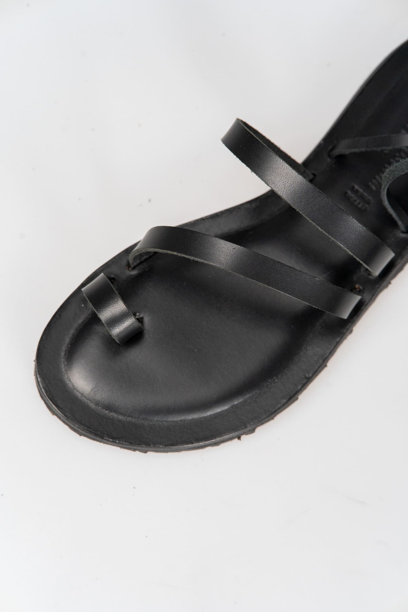 Sandalo alla schiava colore nero dettagli di capogiro dettaglio