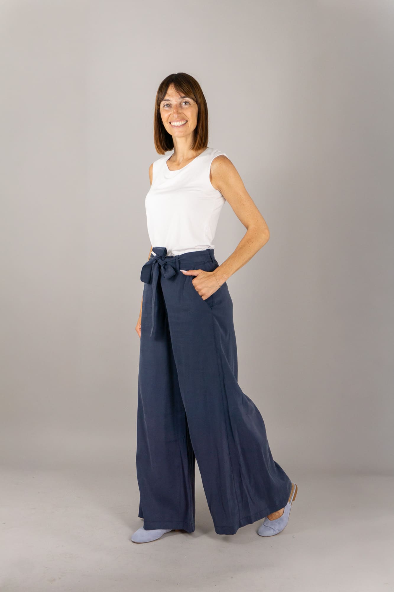pantalone palazzo tulia blu dettagli di capogrio pantalone palazzo tulia blu dettagli di capogrio