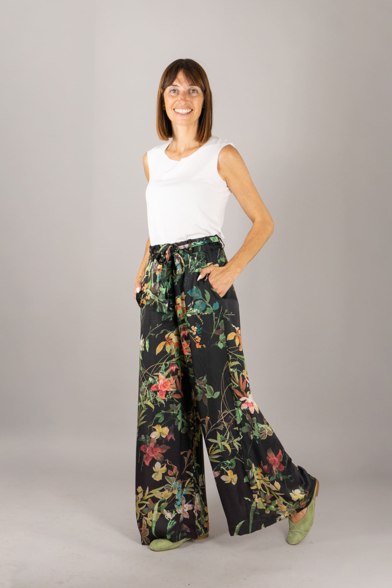 pantalone palazzo tulia fantasia intrero dettagli di capogrio pantalone palazzo tulia fantasia intrero dettagli di capogrio