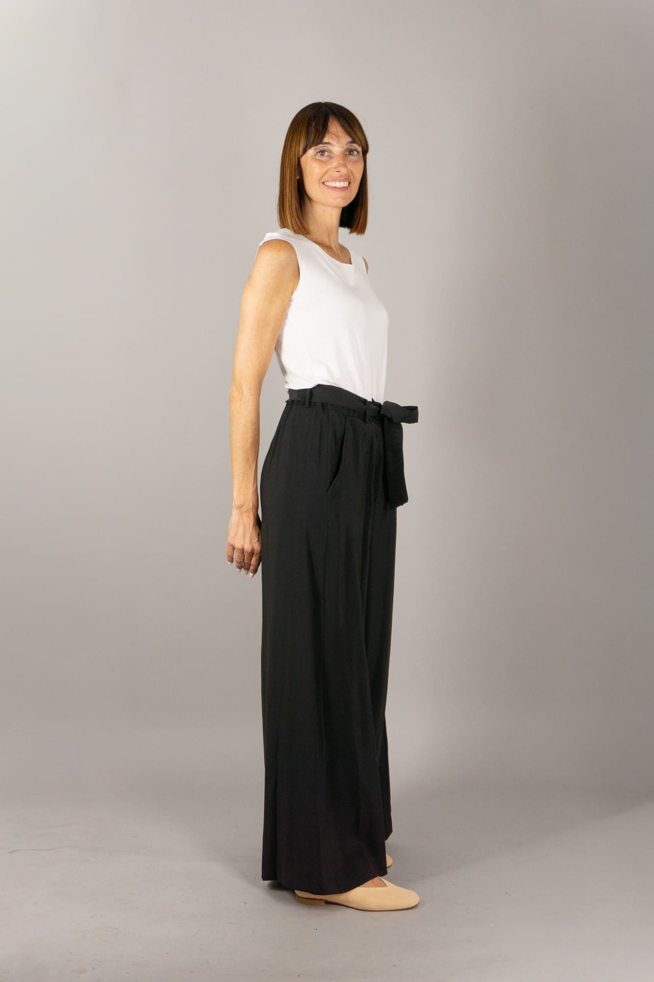 pantalone palazzo tulia nero dettagli di capogrio pantalone palazzo tulia nero dettagli di capogrio
